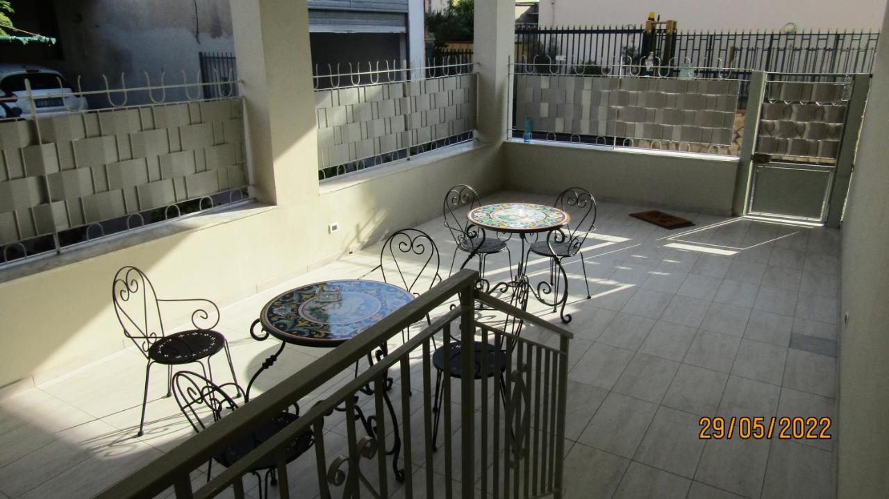 Bed and Breakfast Domus Elvia-Vietri Pompeya Exterior foto